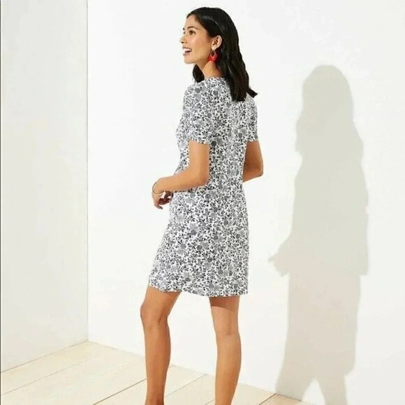 LOFT  Size 4 Floral Ruched Sleeve Shift Dress New! - Picture 3 of 8